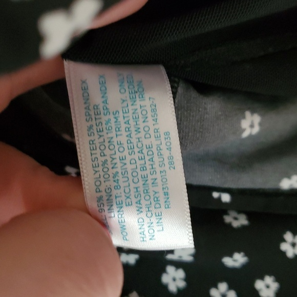 Le Cove Tank One-Piece Swim Suit Size 18 Black White Floral Dress Overlay - Picture 6 of 12